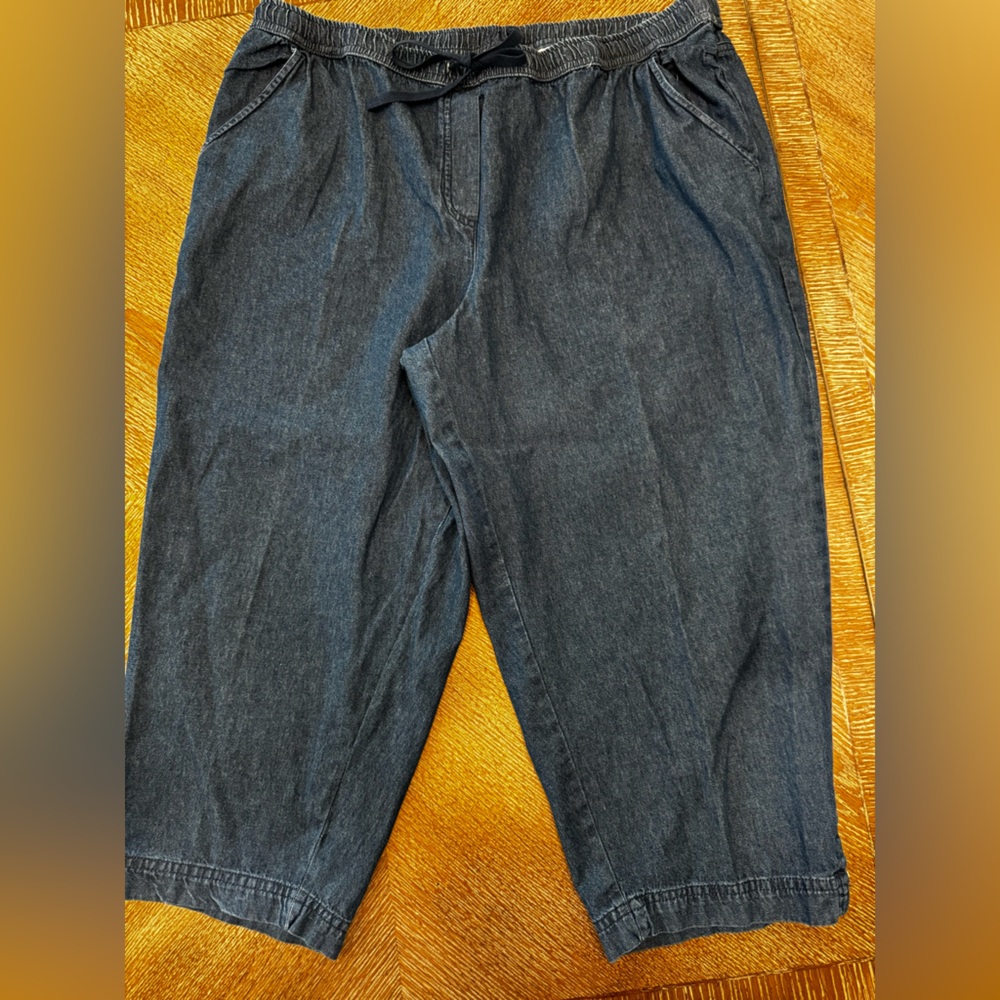 Croft & Barrow Capri Blue Denim Pants XL Drawstrings Waist 38” Inseam 20”Cotton